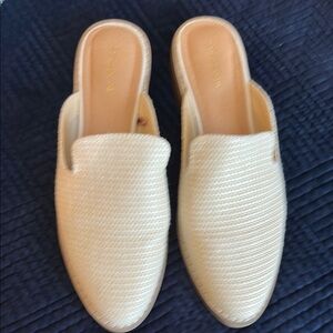 Indigo Cream Textured Mules for Casual Comfort